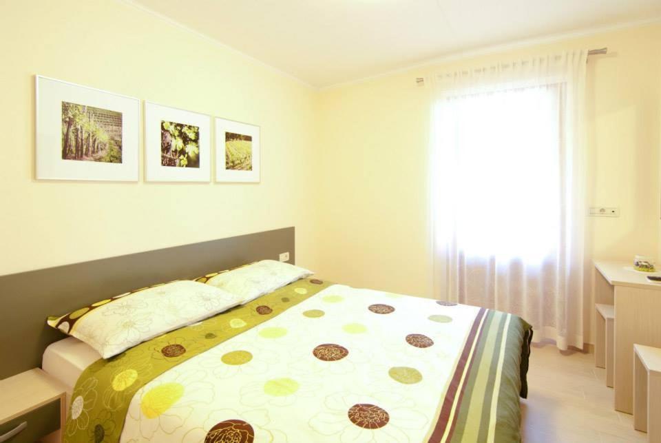 Dornberk Kraljic - Primoz Cotar B&B 외부 사진